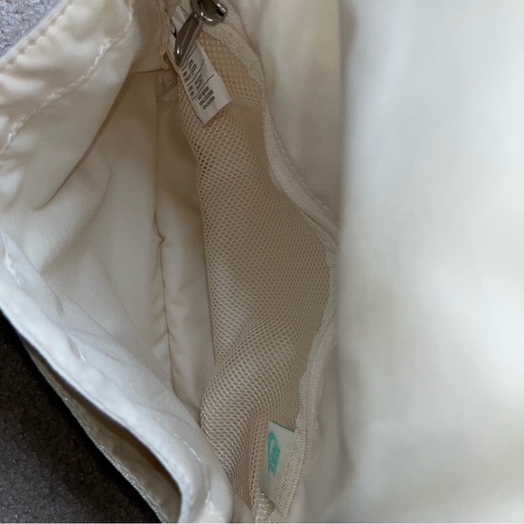 Nike Crossbody Bag - Picture 4 of 4